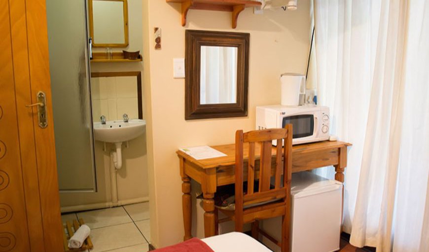 Double Room with Shower Only 4: Lily Guest House Room 4-Double