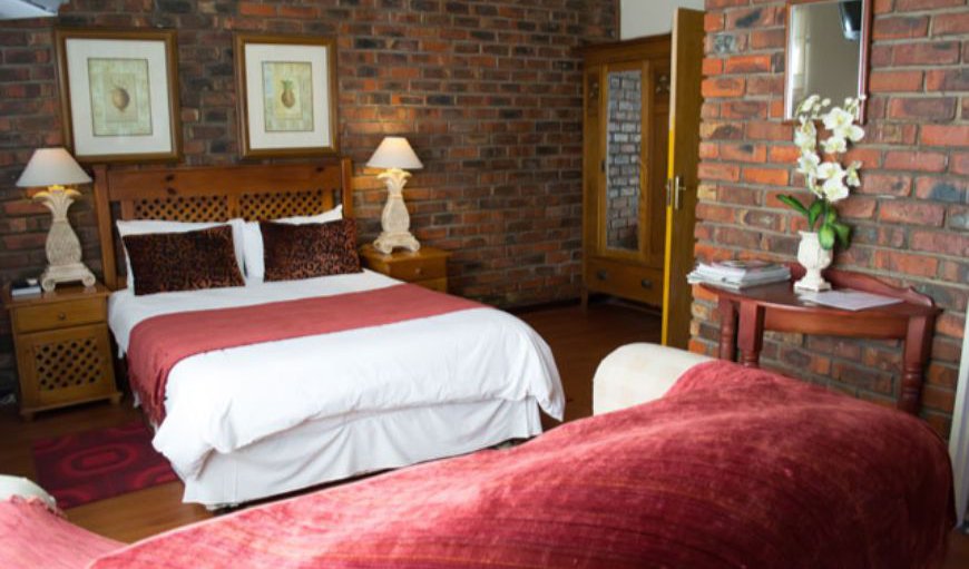Self-catering King Room 5: Lily Guest House Room 5-Family