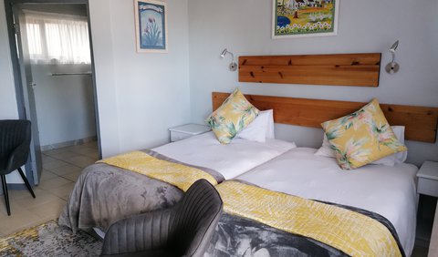 Room 9 Self catering: Twin bed room