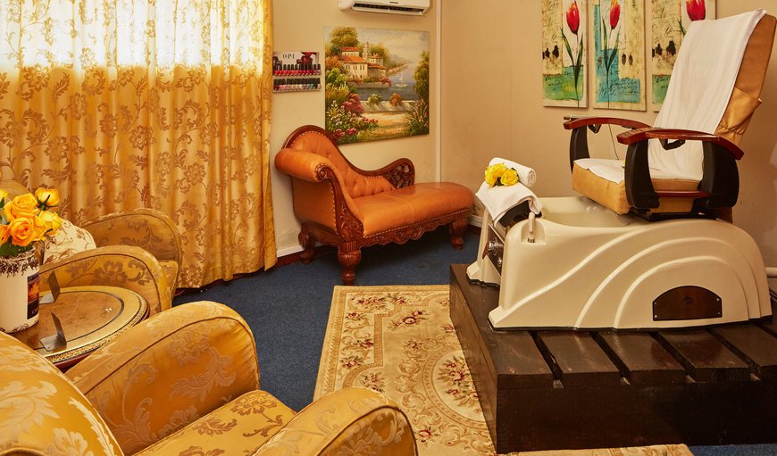 4 Bedroom Chalet: Spa facilities
