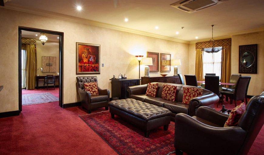 Presidential Suite: Presidential Suite - Lounge and dining area