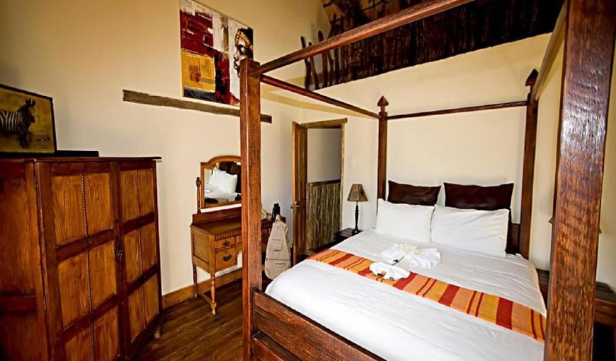 Standard Queen Rooms- Giraffe Lodge: Bed