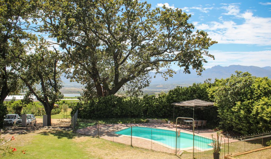 Farmhouse: Communal swimming pool and view