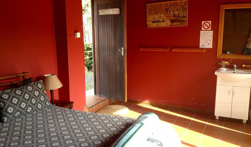 En-suite Double Room (Monkey View): En Suite Double Room (Aloe) - This room has a bathroom and shares a kitchen.
