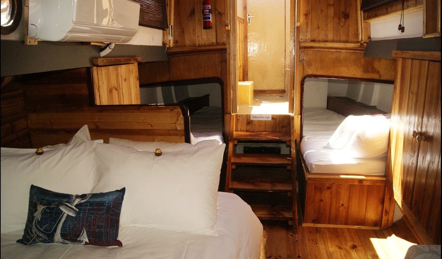 The Arc - Family Boat: The Arc - Family Boat - Bed