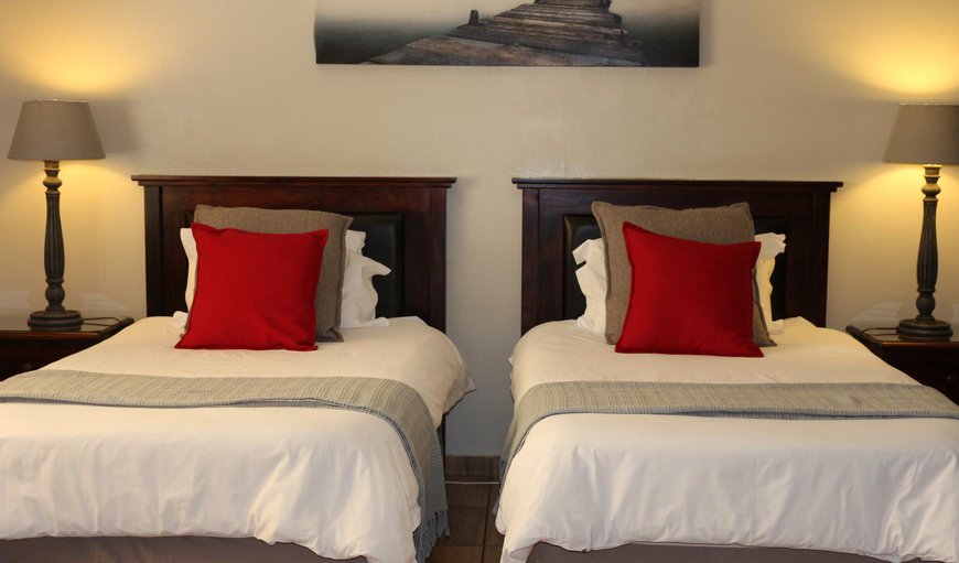 5B Self Catering Room with 2 x 3/4 beds: 5B Self Catering Room with 2 x 3/4 beds - Bedroom