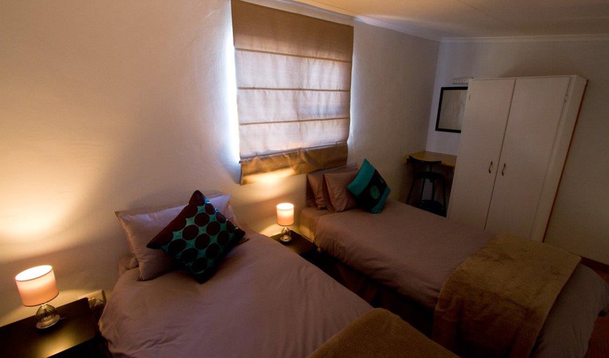 Self-Catering : Two single beds on loft