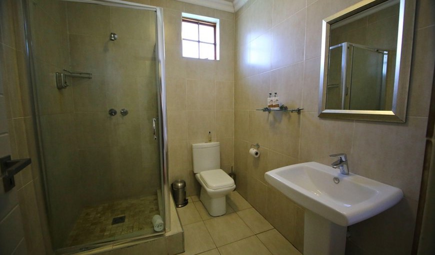 Modern Interleading Rooms | One bathroom: Family Room with Shared bathroom