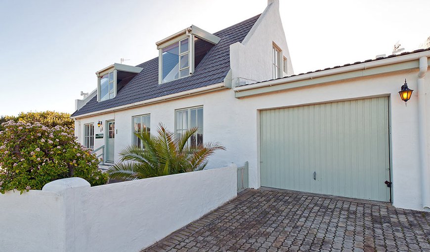 Welcome to Pikkewyntjie Cottage! in Vermont, Hermanus, Western Cape, South Africa