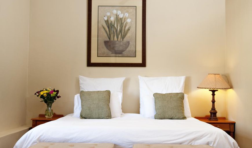 Double Room: Double room: These rooms are situated in our beautiful gardens with views of the spectacular Hottentots-Holland.