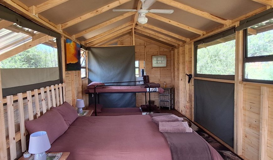 Fever Tree Tented Cabin: Bed