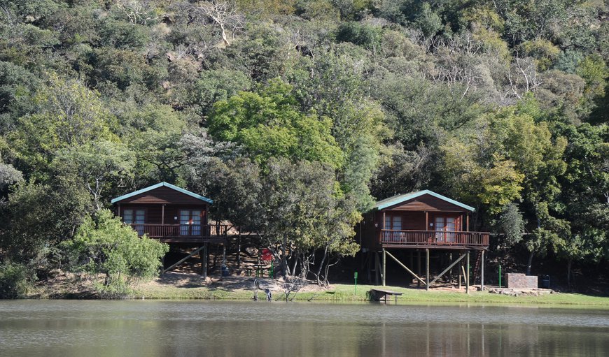 ATKV Klein-Kariba - Outside view of 6 Sleeper Log Cabin next to dam
