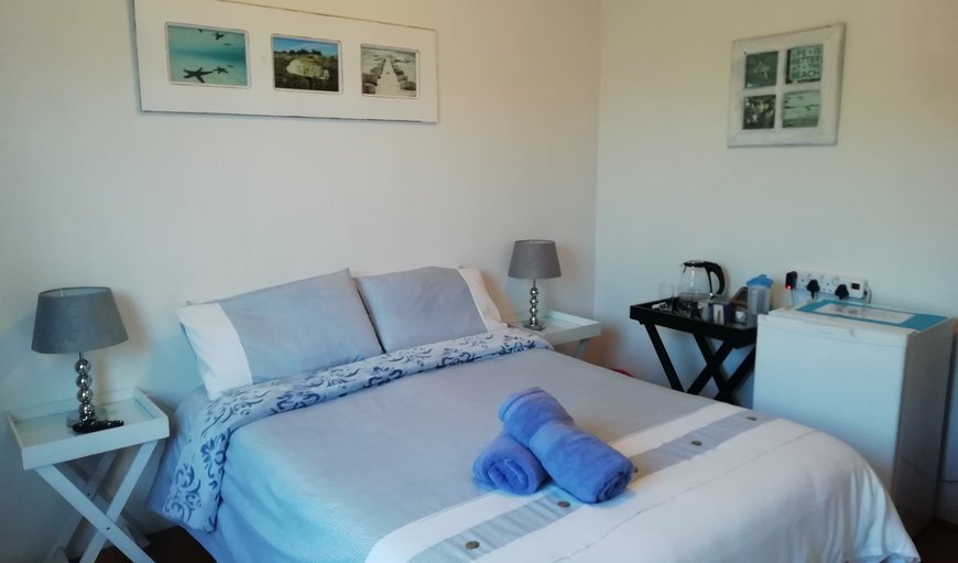 Unit 2: Unit 2 is suited for 2 guests and is equipped with a double bed and en-suite bathroom fitted with a shower. Other facilities include bed side lamps, fridge/freezer, cupboard, tea- and coffee-making facilities, DSTV and Wi-Fi in the main area of the cottage.