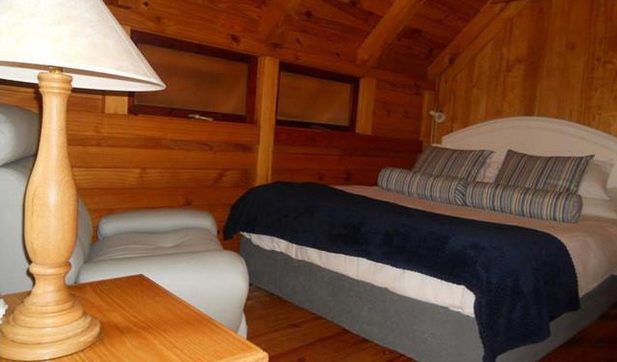 Bluegum Honeymoon: Honeymoon Cabins - Bedroom