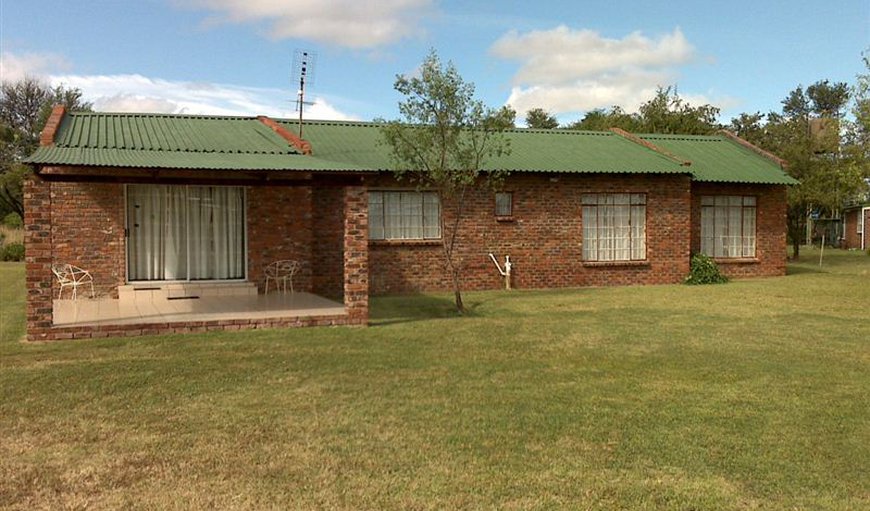 Gecko Bush Lodge - 8 Sleeper Unit in Bela Bela (Warmbaths), Limpopo, South Africa
