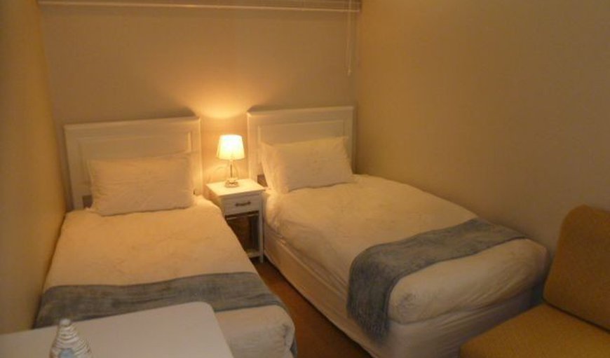 2 Bedroom Self Catering Apartment: Bedroom 2