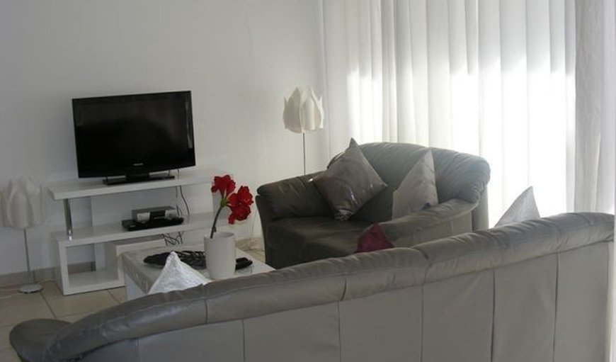 Comfortable Lounge / Living Area