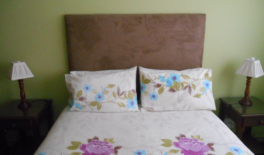 Single rooms for one person: Spring Breeze one bedroom cottage double bed.