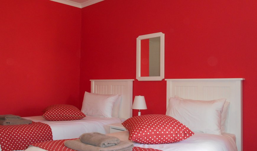 Twin Rooms with 2 single beds: Dotty