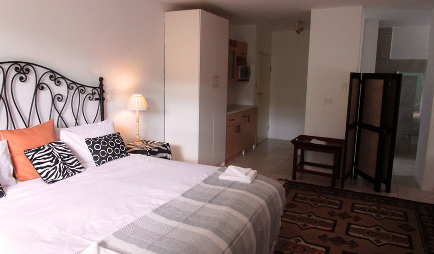 Oystercatcher: Oystercatcher - The bedroom is furnished with a king size bed and a sofa bed for a small child