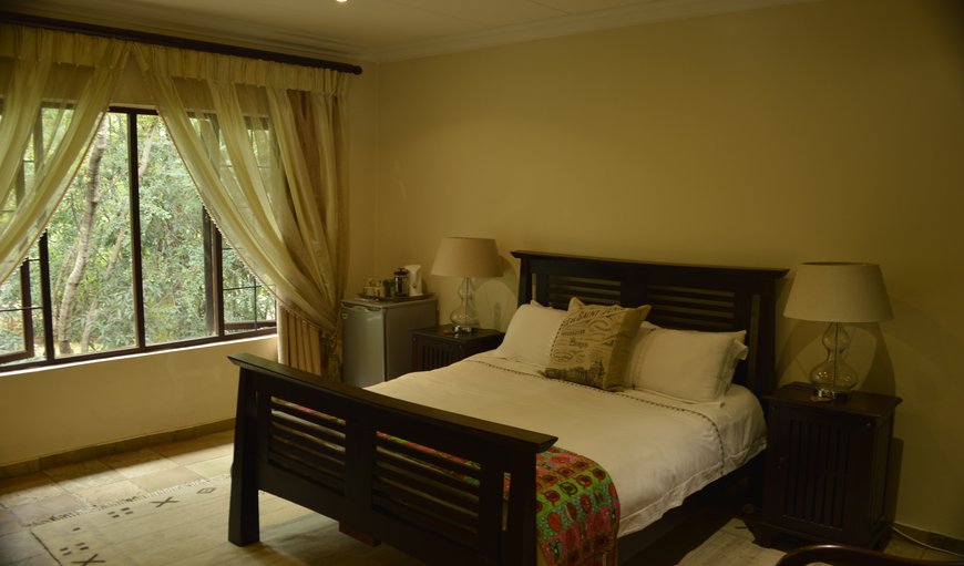 Standard Rooms: Queen size bed in our standard room