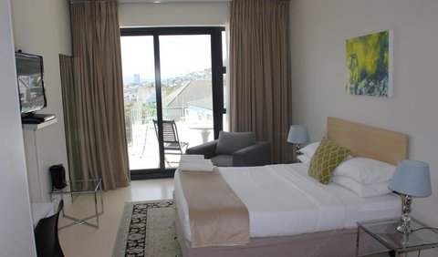 Sea View Suites: Deluxe Double Room with Sea View
