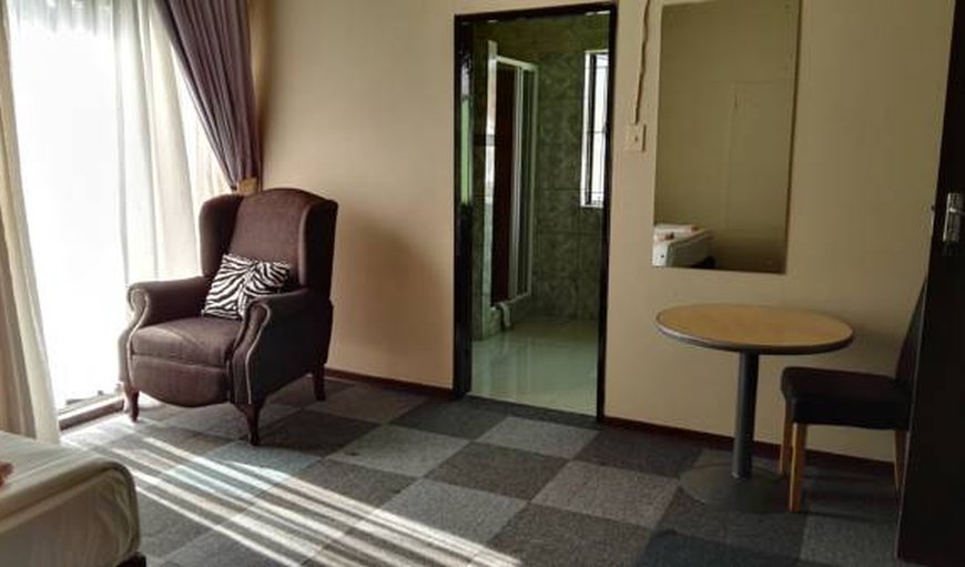 Double Rooms: Executive/Deluxe Double Room