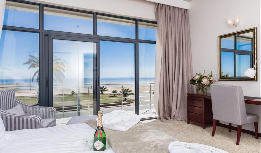 Deluxe Double Room with Balcony: Luxury Rooms
