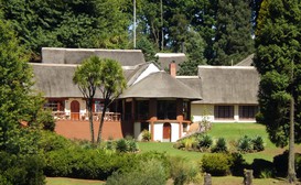 Thatchings Guest House and Conference Centre image