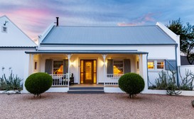 Karoo View Cottages Prince Albert Masterclass Main House image