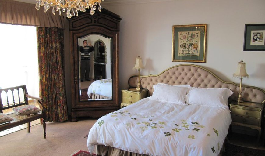 Double rooms: Bedroom with a double bed