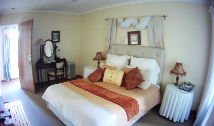 Double Room - Queen Size Bed: Double Room - Queen Size Bed