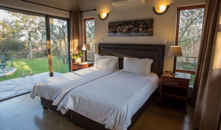 Igugu Lodge: Bedroom with twin singes