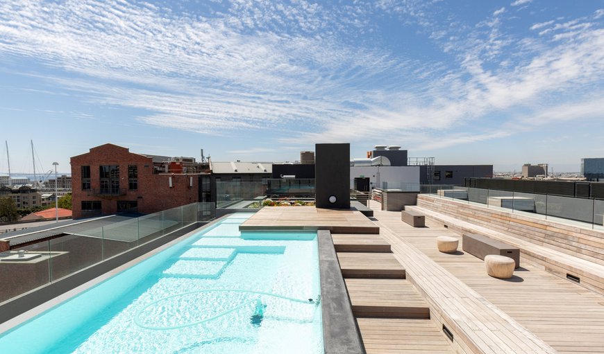 Rooftop swimming pool with Mountain View