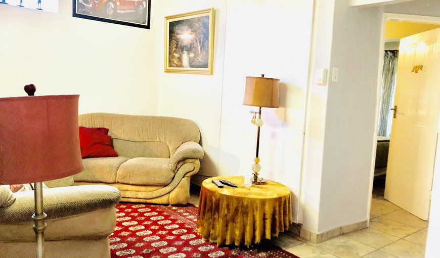 2 Bedroom Apartment: Lounge with comfortable seating