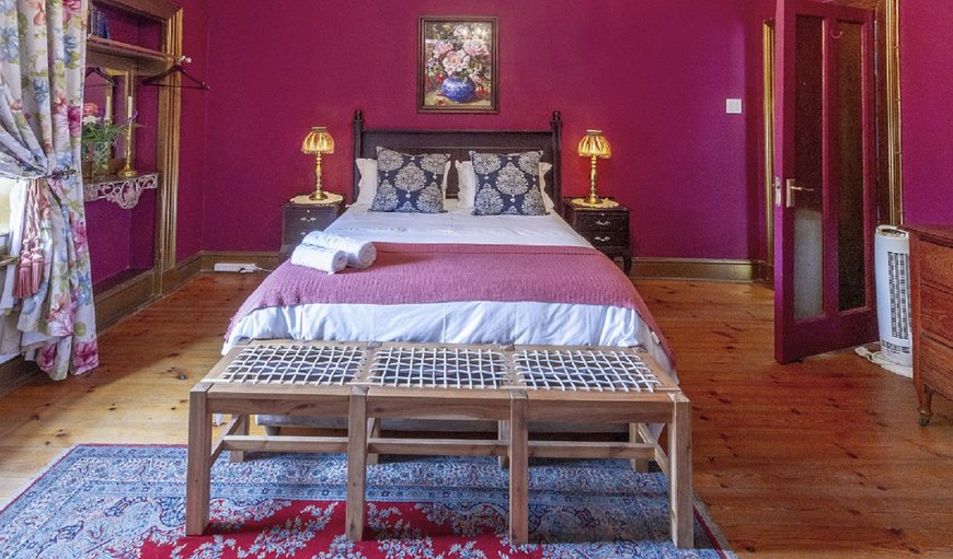 Airlies Luxury Twin Room A3: Bedroom in Villa