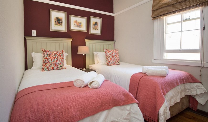 Airlies Classic Queen room A1: Bedroom in Villa