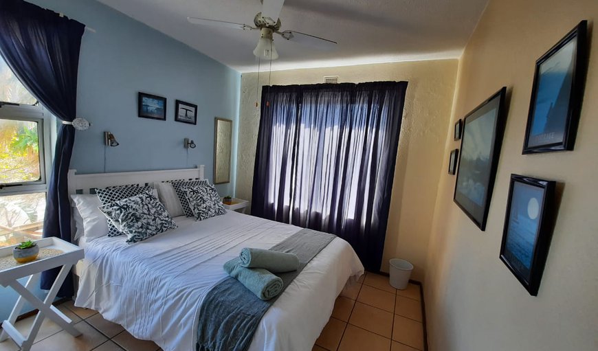 184 laguna la crete: The main bedroom is furnished with a double bed and has an en-suite bathroom