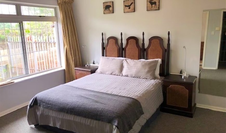 Seahorses: Bedroom with Queen Bed