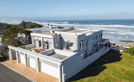 Hermanus Beachfront Lodge image
