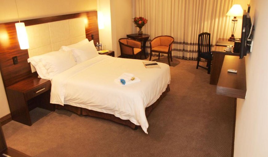 Suite: Suite - Bedroom with a king size bed