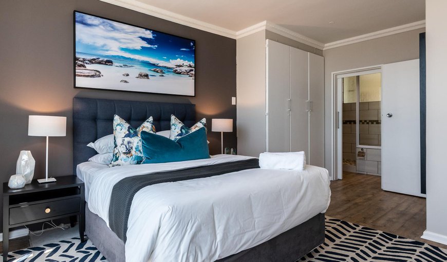 1101 Luxury Apartment: Bedroom