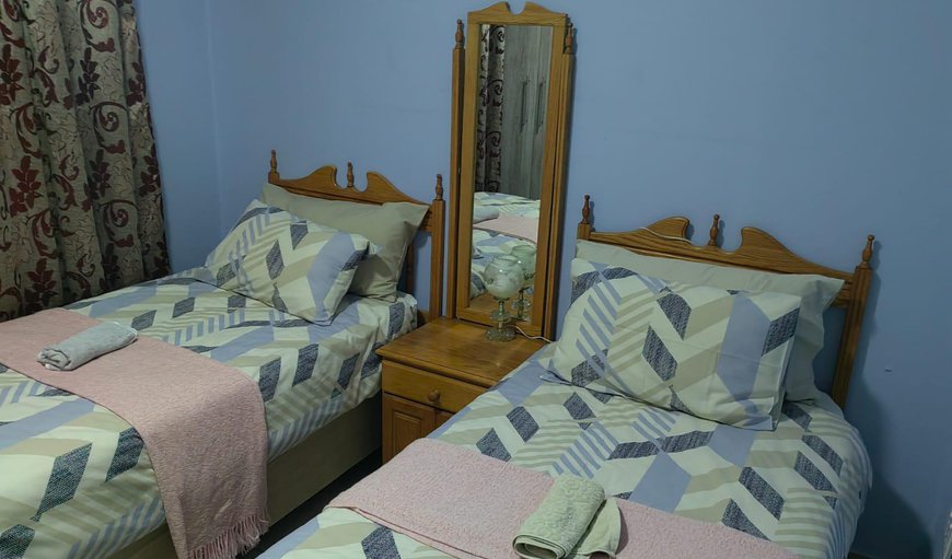 2 Bedroom Apartment: Bed