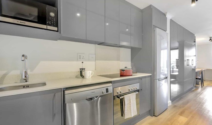 One Bedroom Apartments: Kitchenette