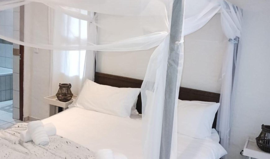 Upmarket Luxury Cottage: Bed