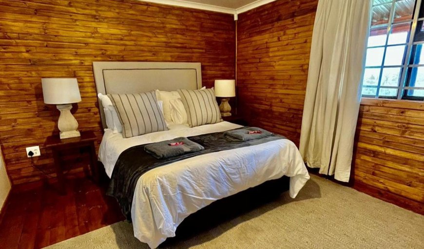 Family Two-Bedroom Log Cabin: Bed