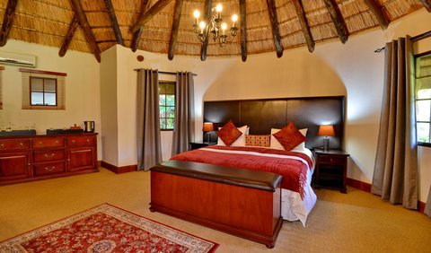 Safari suite: Bedroom
