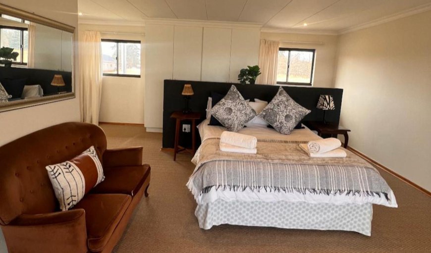4 Bedroom Farmhouse: Photo of the whole room