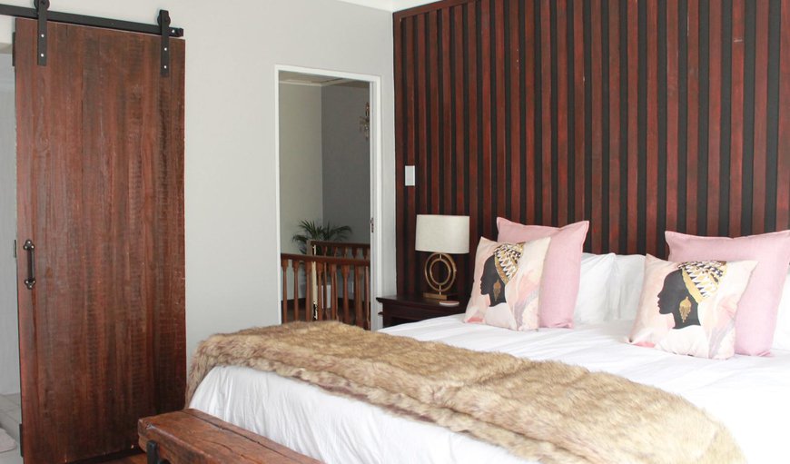 Standard King/Twin Room with En-suite: Bed