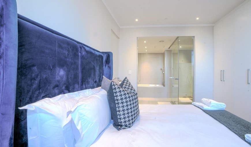 Fifth Floor Luxury Apartment: Bed
